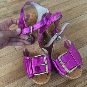 Juicy couture size 6.5 magenta pink wedge peep toe heels